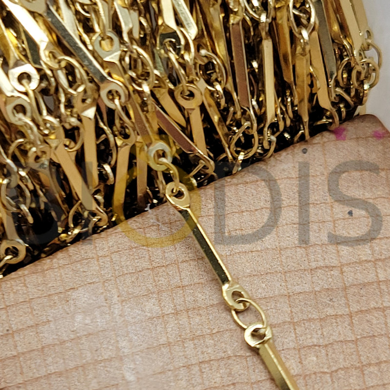 Alternative view of L0247 Cadenas de acero de palitos cuadrados